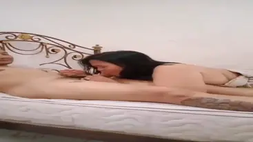 Paman Ajak Bibi Hangatkan Ranjang Hotel Hot